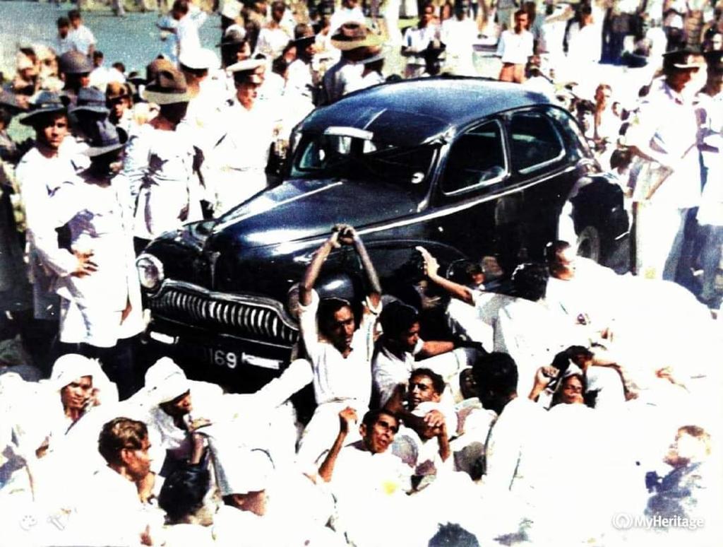 picture of Galle Face democratic protest 1956 against Sinhala Only Act under the leadership of SJV